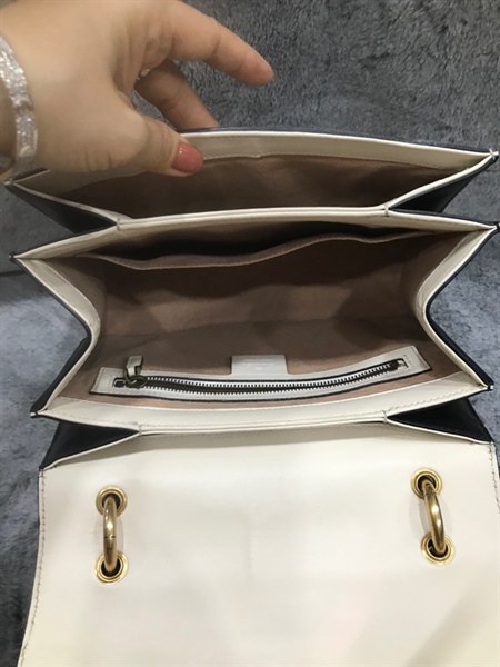 Túi GG con ong đen phối trắng +