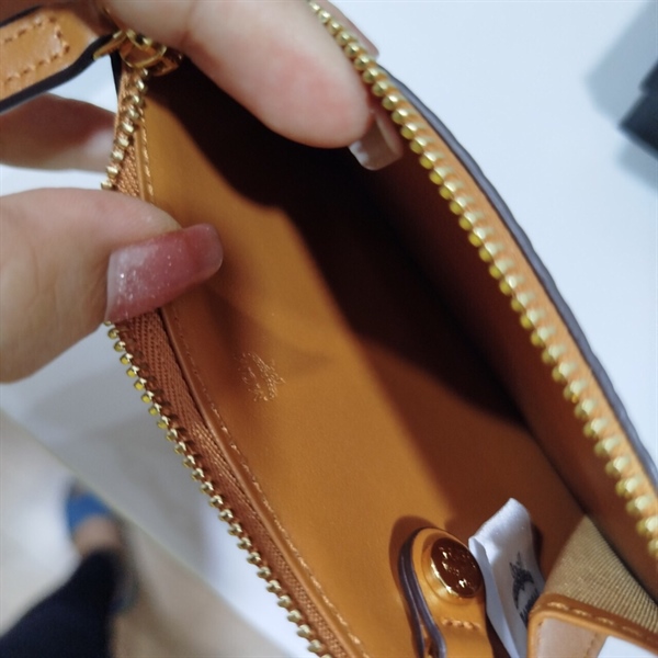 Ví Đựng Thẻ MCM Vàng Có Zip KG+