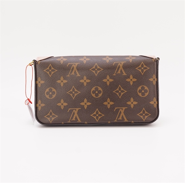 Túi LV hoa nâu gắn hoa nút V size 20cm +