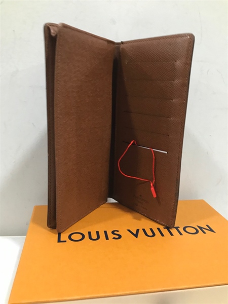 Ví LV Gập 2 Lòng Vàng Bò KG+