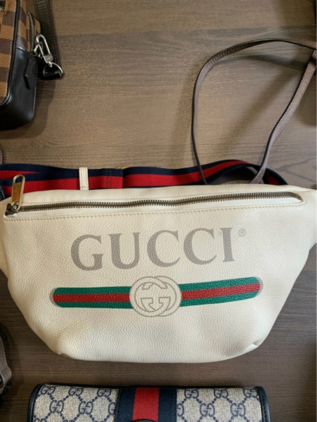 Túi bao tử Gucci KG+
