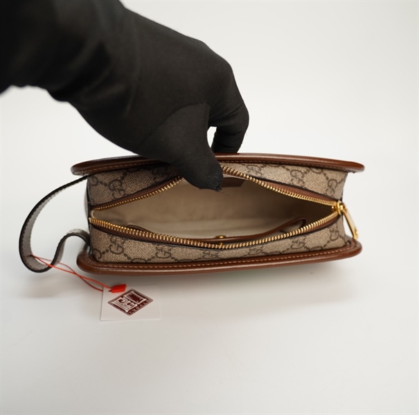 túi GC Clutch viền nâu chữ FAKE sz22 TB+