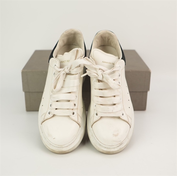 Giày Alexander McQueen trắng size 35 KG