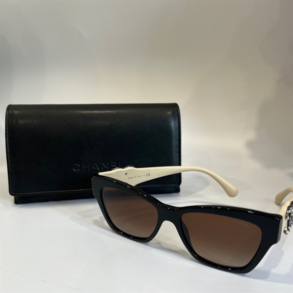 Kính Chanel