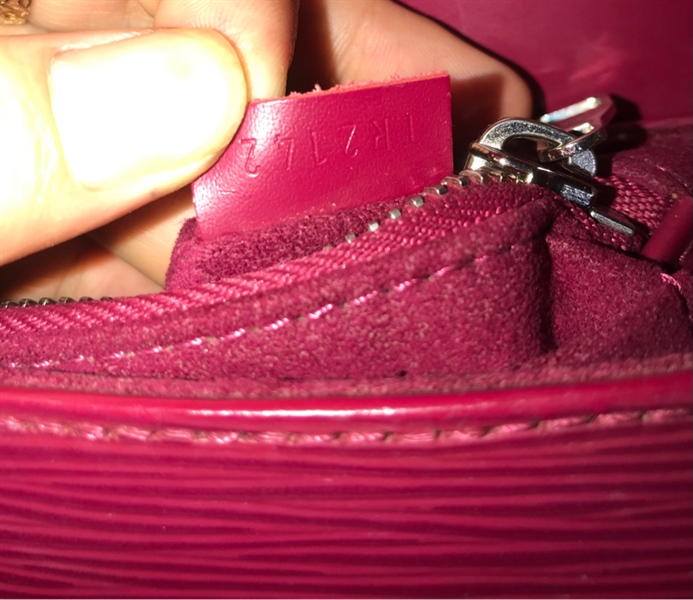 Túi LV hồng đậm KG+