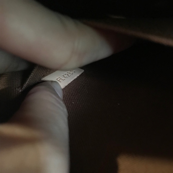 Túi Lv nâu ổ khoá vàng KG+