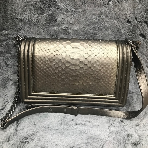 Túi Chanel Boy nâu vảy rắn KG+