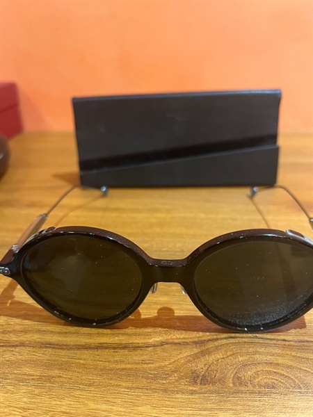 Kính râm Dior gọng tròn đen KG+