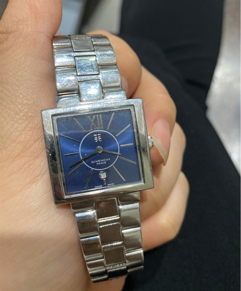 Đồng hồ Givenchy bạc