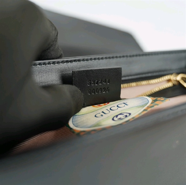 Túi GC đen đầu hổ lòng hồng +