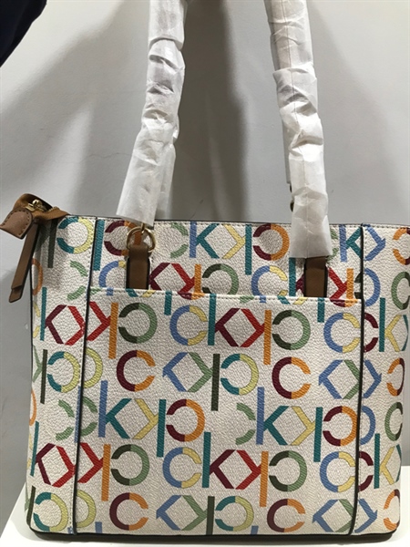 Túi CK Nhiều Màu Kèm Charm KG+