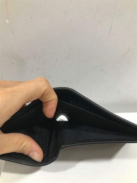 Ví GG Đen Họa tiết con ong+