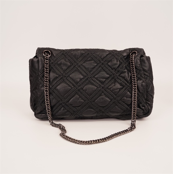 Túi Chanel đen viền chỉ ++