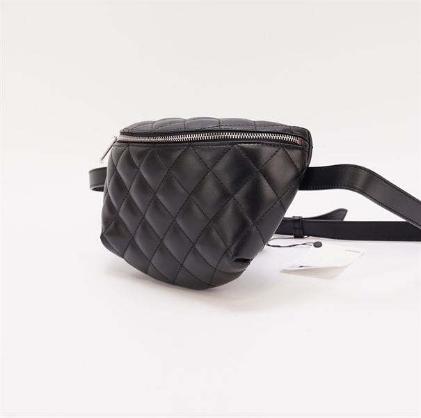 Túi Chanel hoạ tiết ô vuông đen size 18cm KG+