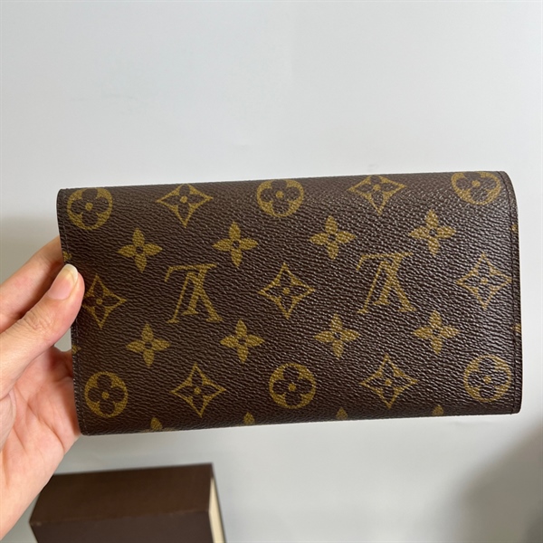 Túi Lv nút vàng KG+