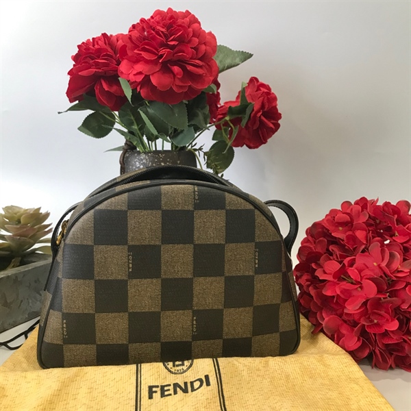 Túi đeo chéo FENDI