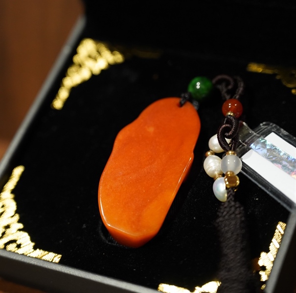 Mặt cẩm huyết 486332 +