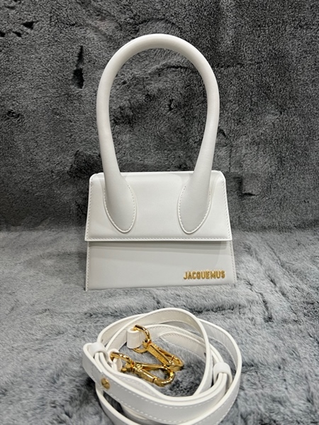 Túi Jacquemus màu trắng KG+
