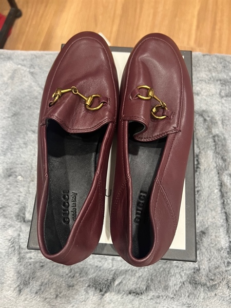 Giày GG Đỏ có khoá vàng trên mặt KG+