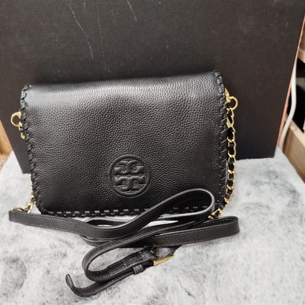 Túi đeo chéo Tory Burch đen ++