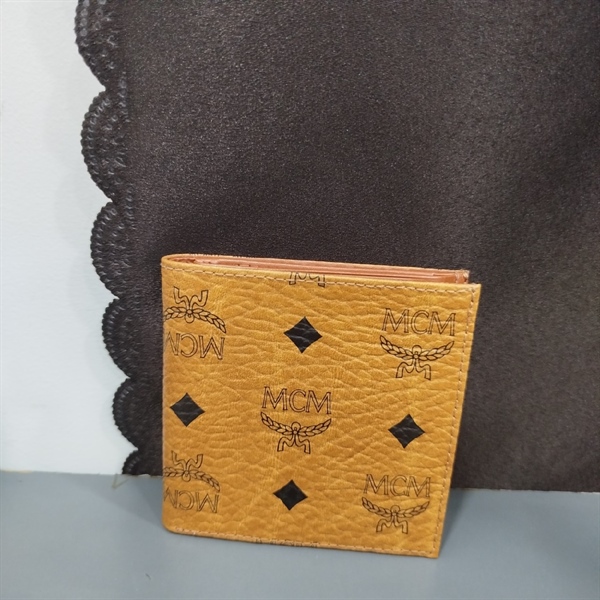 Ví MCM vàng +