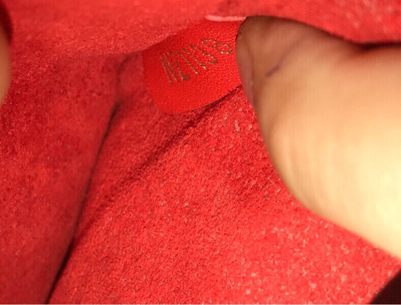 Túi LV lòng đỏ KG+