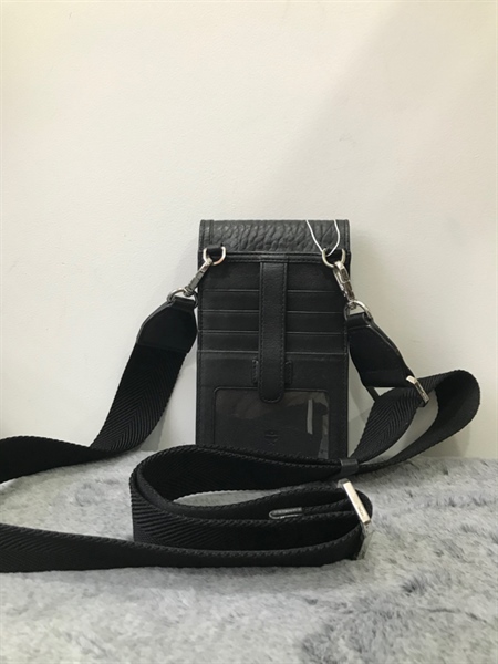 Túi Đeo Chéo Đứng MCM Đen KG+
