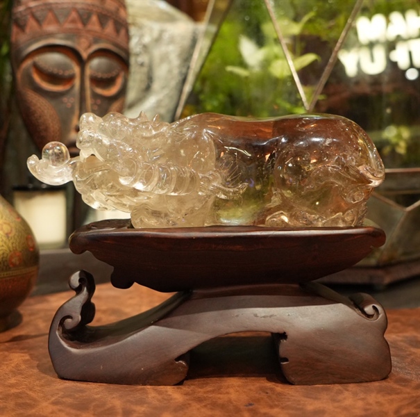 Tác phẩm tỳ hưu size to tóc vàng+