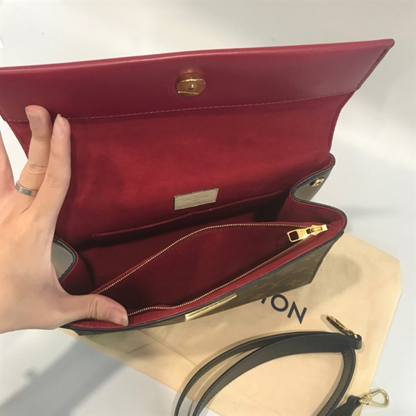 Túi LV Cluny CA1109 +