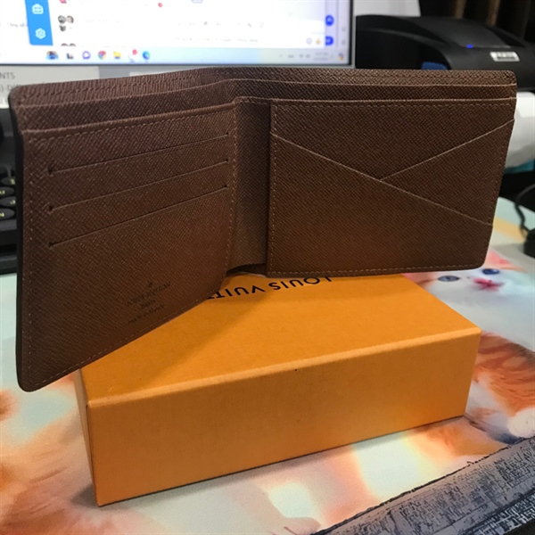 Ví Lv gập 2 hoa nâu +