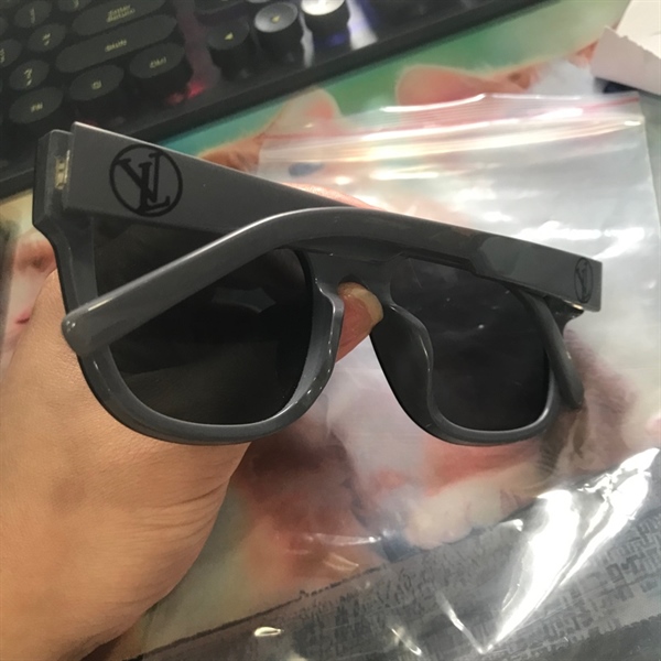 Kính LV gọng xám +