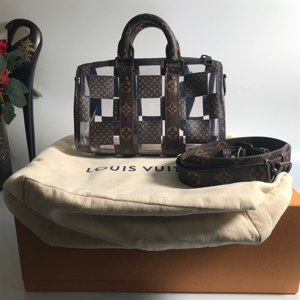 Túi LV Đen Ô vuông trắng trong KG+