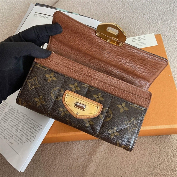 Ví LV LoGo Chữ Vàng+