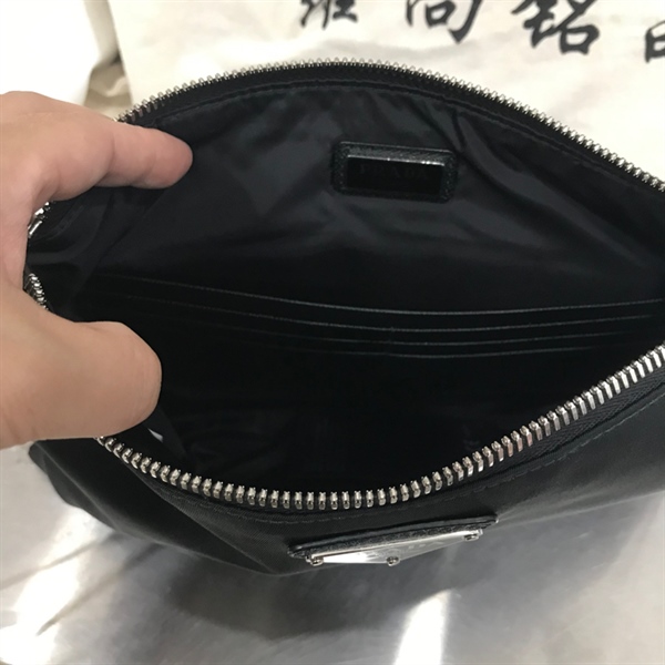 Túi Clutch Prada Đen+