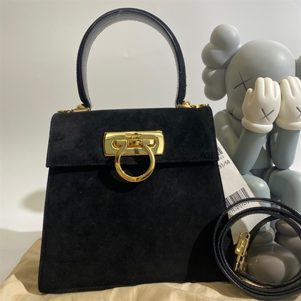 Túi salvatore Đen nhung KG +5