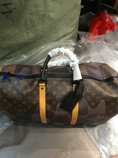 Túi LV du lịch hoa nâu