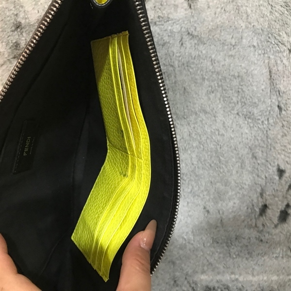 Túi Clutch Fendi xanh chuối KG+