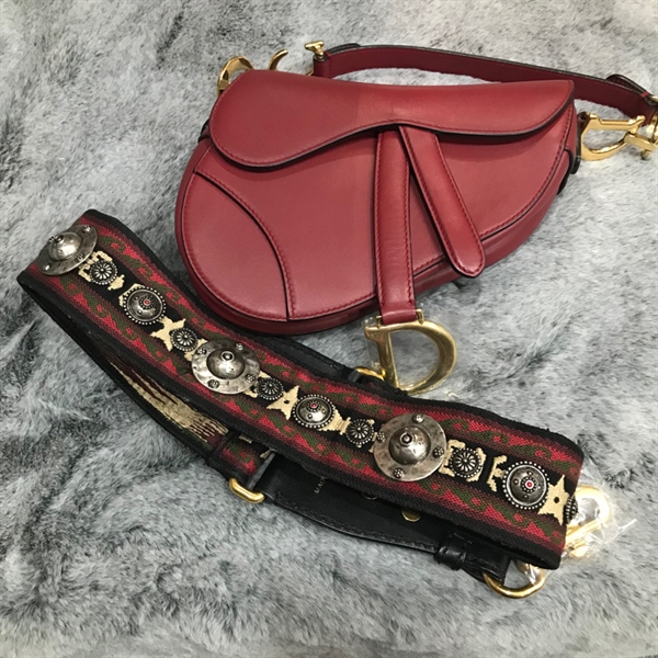 Túi xách Dior yên ngựa đỏ đô +