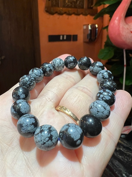 Vòng tay đá đen trắng +