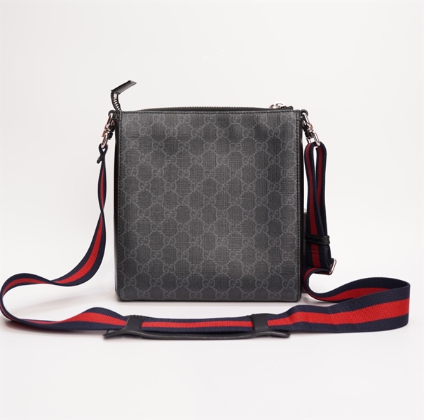 Túi GC đen đeo chéo khoá bạc (sz20/24) TB+