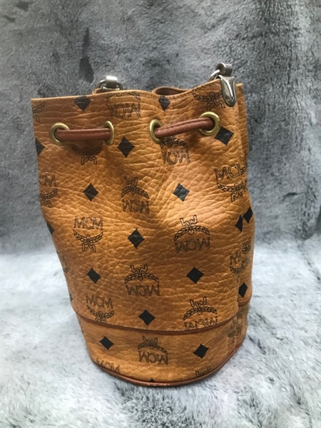 Túi MCM nóe màu nâu +