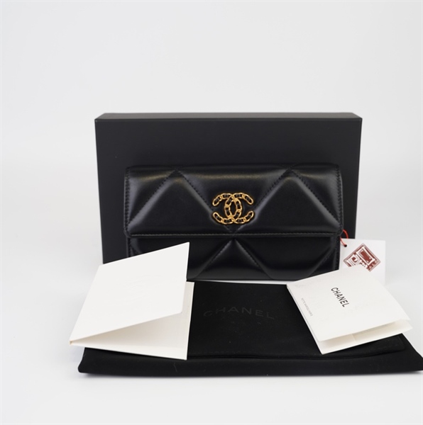 Ví dài Chanel đen logo vàng lòng đỏ +