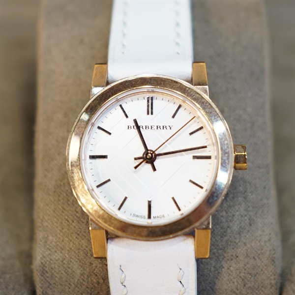 Đồng hồ nữ BBR mặt tròn dây da trắng nhỏ KG+