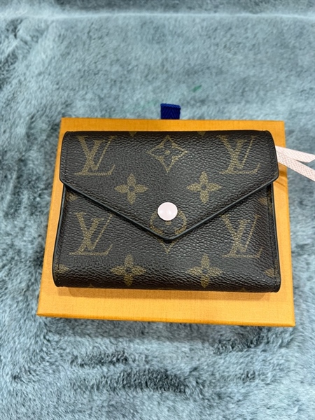 VÍ LV nút hồng lòg hồng