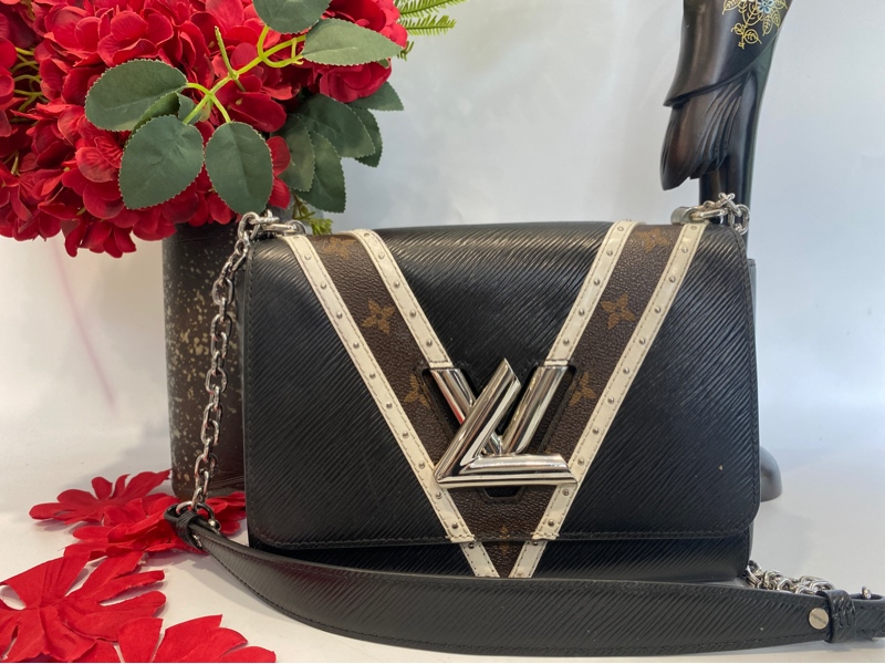 Túi LV viền trắng KG+