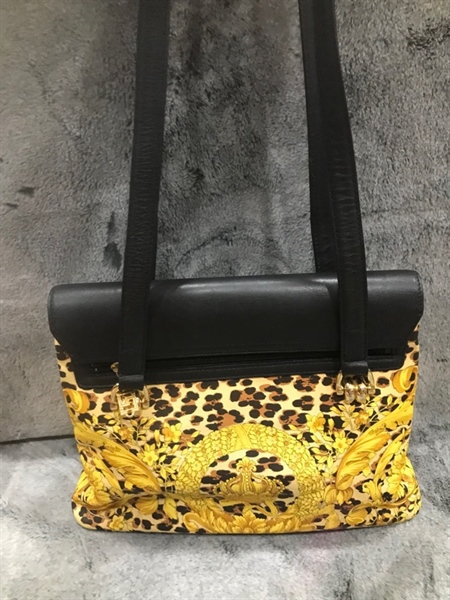 Túi Versace vàng phối đen +