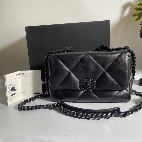 Túi Chanel C19 màu đen
