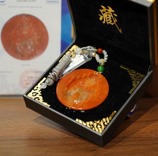 Mặt cẩm huyết 237395 +