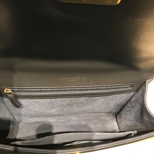 Túi xách Dior nâu gắn đinh 24cm+