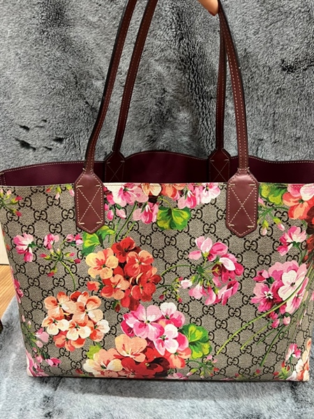 Túi Gucci tote hoa lòng hồng +